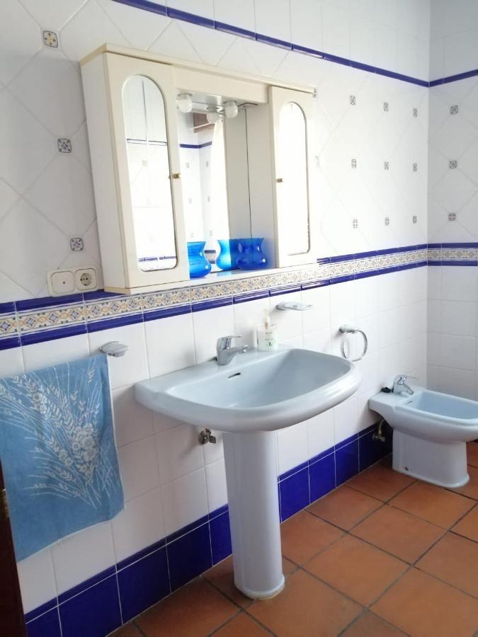 Piso Centrico Y Amplio En Praza Do Regueiro, A Illa De Arousa Exterior foto